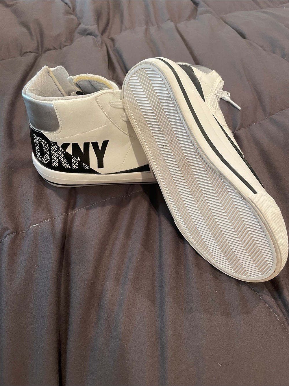 DKNY White and Black High-Top Sneakers with Logo Accent